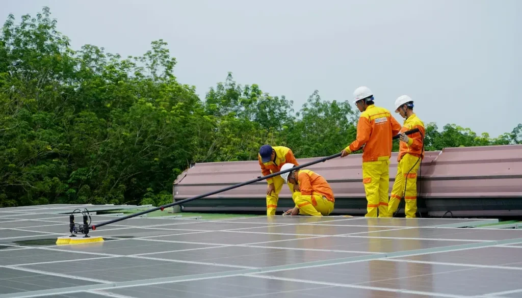 How Often Should You Clean Your Solar Panels in Kerala – A Simple Guide by Solarmaster